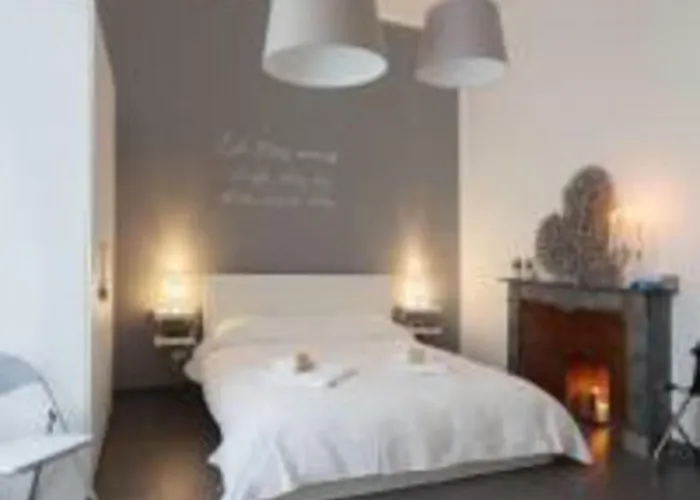 Via Dei Mille Penzion 3*